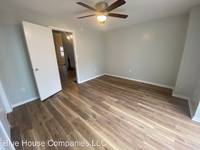 $1,250 / Month Apartment For Rent: 64 & 70 Hudson Ave - 64-3 - Blue House Comp...