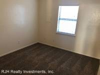 $750 / Month Apartment For Rent: 1901-24B E Lindsey - RJH Realty Investments, In...