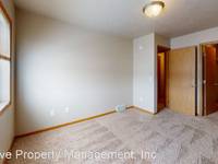 $1,395 / Month Apartment For Rent: 1712 35th Ave SE - Creative Property Management...