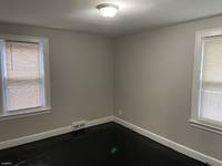 $1,000 / Month Apartment For Rent