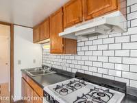 $795 / Month Apartment For Rent: 707 Maple St Apt 2 - Place Management LLC | ID:...