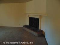 $1,695 / Month Apartment For Rent: 13709 SE 20th Circle - The Management Group, In...