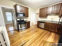 $4,800 / Month Apartment For Rent