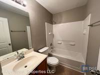 $1,695 / Month Home For Rent: 13560 Lake Breeze Lane - Bridge Tower Propertie...