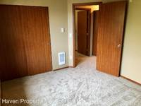 $2,395 / Month Home For Rent: 1014 109th St Ct E Unit 43 - Haven Property Man...