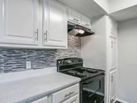 $1,143 / Month Apartment For Rent: 6124 Farnswood Lane #1402 - Tides On Oakland Hi...