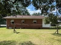 $1,095 / Month Home For Rent: 208 North Post Road - T.R. Lawing Realty Inc. |...