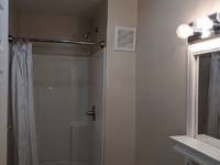 $1,200 / Month Apartment For Rent: 327 MEYRAN 4 - South Oakland Renovated 2 Bedroo...