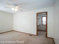 $1,725 / Month Apartment For Rent: 4 Christopher Way Unit 1 - Young America Realty...