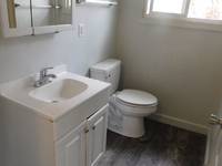 $900 / Month Apartment For Rent: 917 E. 3rd Street - #B - Keystone Property Mana...