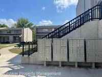 $1,005 / Month Apartment For Rent: 211 S. Sheldon #2 - Hunziker Property Managemen...