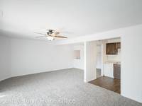 $1,025 / Month Apartment For Rent: 2310 W 26th St - Apt - D29 - August/Autumn Plac...