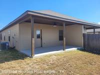 $1,695 / Month Apartment For Rent: 2530 Pahmeyer Rd - Marshall Reddick Real Estate...