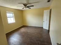 $825 / Month Apartment For Rent