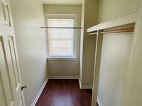 $995 / Month Apartment For Rent