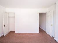 $2,400 / Month Home For Rent: (OAKLAND) 6 BLOCKS TO (PITT). 15 MINUITE WALK T...