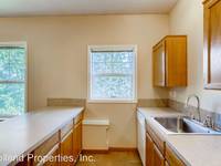 $1,600 / Month Apartment For Rent: 1806 Elm Street - Unit 4 - Holland Properties, ...