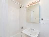 $900 / Month Home For Rent: Fantastic Uptown Studio, 1 Bath ($900 Per Month...