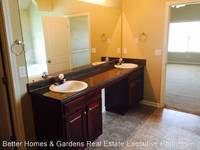 $1,750 / Month Home For Rent: 2307 Trinity Circle - Better Homes & Garden...