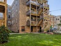 $2,500 / Month Apartment For Rent: 7010 N. Sheridan Unit 1 - 7000 Sheridan Apartme...