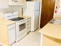 $875 / Month Apartment For Rent: 4042 Huntington Ln - Unit 24 - HUNTINGTON PLACE...