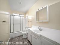 $1,750 / Month Apartment For Rent: 18400 Collins St. #42 - Metro Realty Center, In...