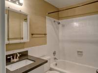 $1,995 / Month Apartment For Rent: 2811 E Yesler Way, #304 - Pacific View Real Est...