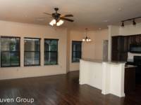 $1,595 / Month Apartment For Rent: 4657 Ocean Dr - 300 - Villas Of Ocean Drive | I...