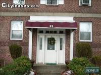 $2,100 / Month Townhouse For Rent