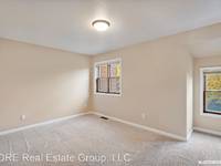 $1,950 / Month Home For Rent: 3102 Willow Street Unit B-2 - CORE Real Estate ...