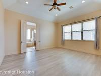 $2,790 / Month Home For Rent: 5234 Cornish Street Ste C - Keyrenter Houston |...