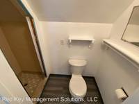 $695 / Month Apartment For Rent: 130 S Bryant Ave - Apt 3 - Red Key Management S...