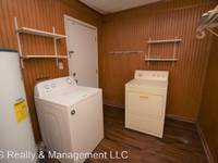 $650 / Month Apartment For Rent: 823 Kirkman St Apt 1 - BG Realty & Manageme...