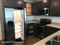 $2,050 / Month Home For Rent: 3266 North 27th Avenue - 305 - Rental Professio...