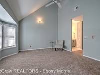 $1,635 / Month Home For Rent: 1219 S. Lawton Ave. - Unit 10 - McGraw REALTORS...