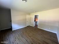 $900 / Month Townhouse For Rent: Beds 2 Bath 1.5 Sq_ft 950- Marathon Property So...