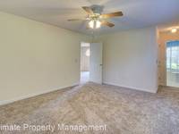 $1,795 / Month Home For Rent: 4110 Breezewood Drive 103 - Ultimate Property M...