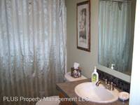 $2,095 / Month Apartment For Rent: 317 NW Chamberlain #2 - 2 - PLUS Property Manag...