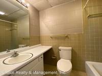 $710 / Month Apartment For Rent: 305 N Dunn St - Apt. 4 - Choice Realty & Ma...