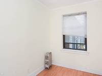 $1,350 / Month Apartment For Rent: Attractive 1 Bed, 1 Bath At Damen + Lawrence (R...