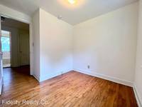 $1,075 / Month Apartment For Rent: 1032 Hill St - LOCATION, LOCATION, PRIME LOCATI...