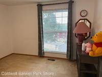 $2,500 / Month Home For Rent: 7940 NE Double Hitch CT - Coldwell Banker Park ...