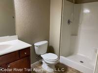 $1,195 / Month Apartment For Rent: 924 Sycamore Street Apt #2 - Cedar River Trails...