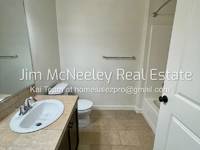 $1,850 / Month Home For Rent: 622 NE Garswood Lane - Jim McNeeley Real Estate...