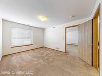 $1,025 / Month Apartment For Rent: 223 Crystal St Unit 302 - Iowa Crystal LLC | ID...