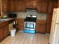 $2,600 / Month Apartment For Rent