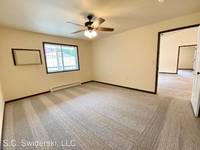 $2,035 / Month Apartment For Rent: 1420 Westwood Dr #12 - Westwood Estates - Wausa...