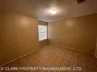 $1,095 / Month Home For Rent: 5525 Lochmoor #2 - K Clark Property Management,...