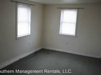 $895 / Month Home For Rent: 122 A North Main St. 1st Floor - Southern Manag...