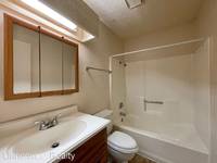 $1,050 / Month Apartment For Rent: 2210 Shoemaker Drive - B - Linnemann Realty | I...